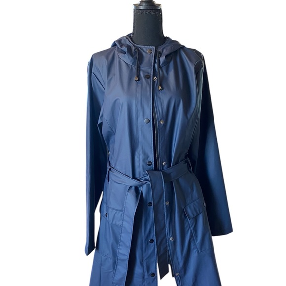 Rains Curve W Jacket - Picture 2 of 5